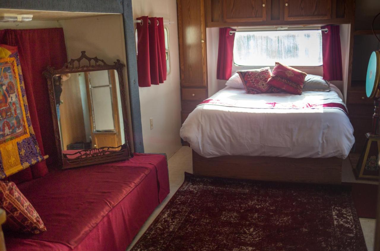 Quiet Mind Lodge, Spa & Retreat Sequoias كيرنفيل المظهر الخارجي الصورة
