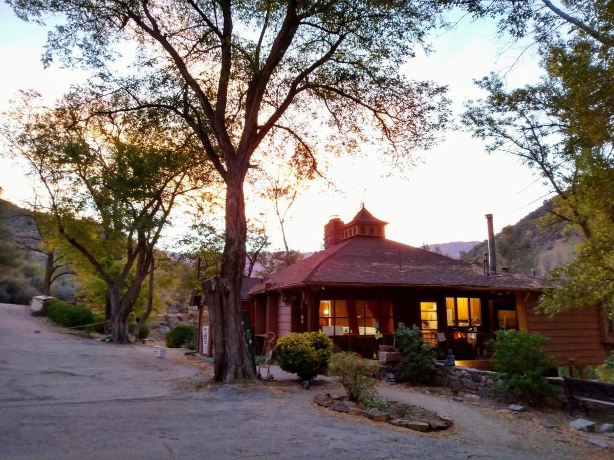 Quiet Mind Lodge, Spa & Retreat Sequoias كيرنفيل المظهر الخارجي الصورة