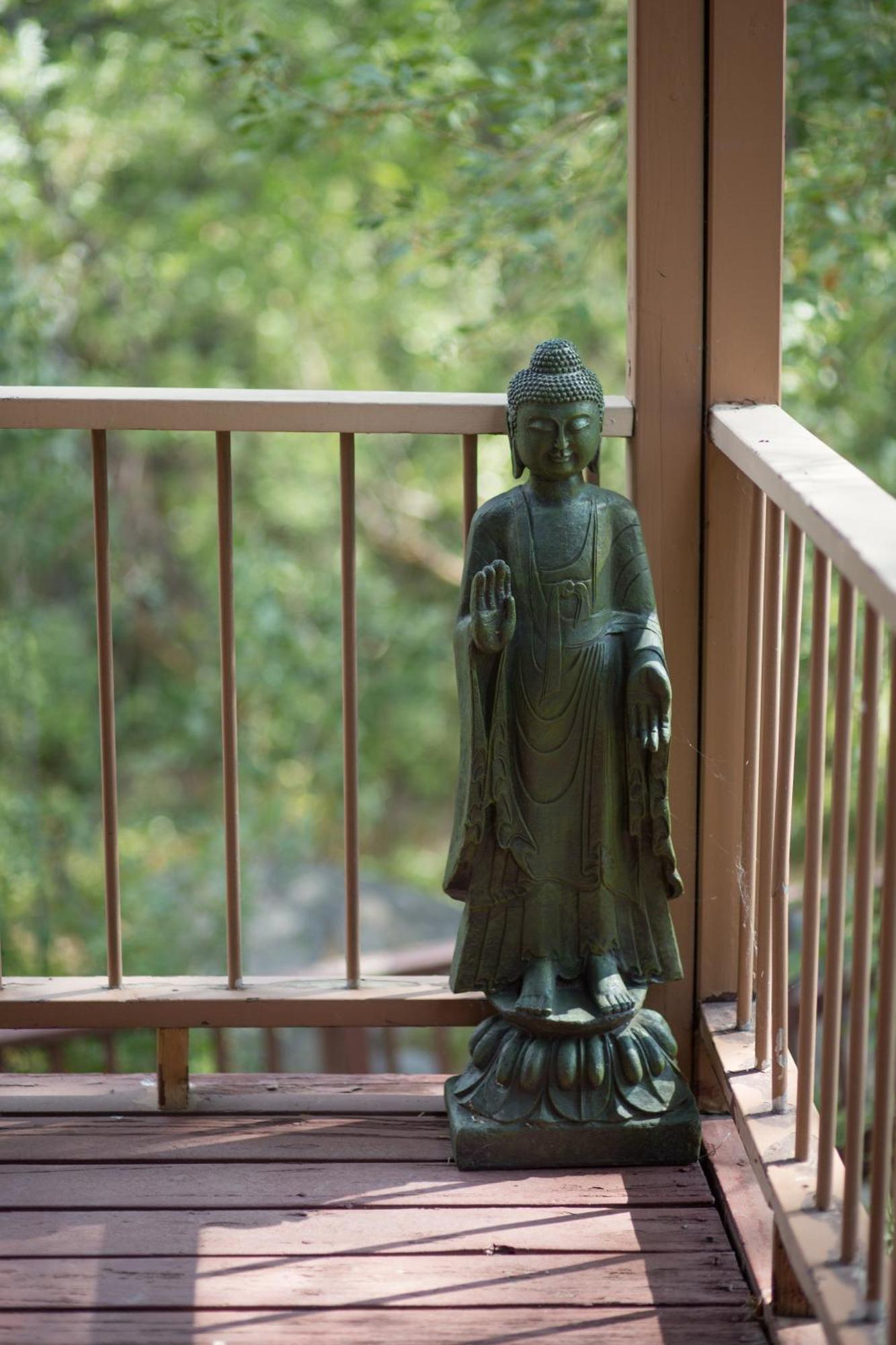 Quiet Mind Lodge, Spa & Retreat Sequoias كيرنفيل المظهر الخارجي الصورة