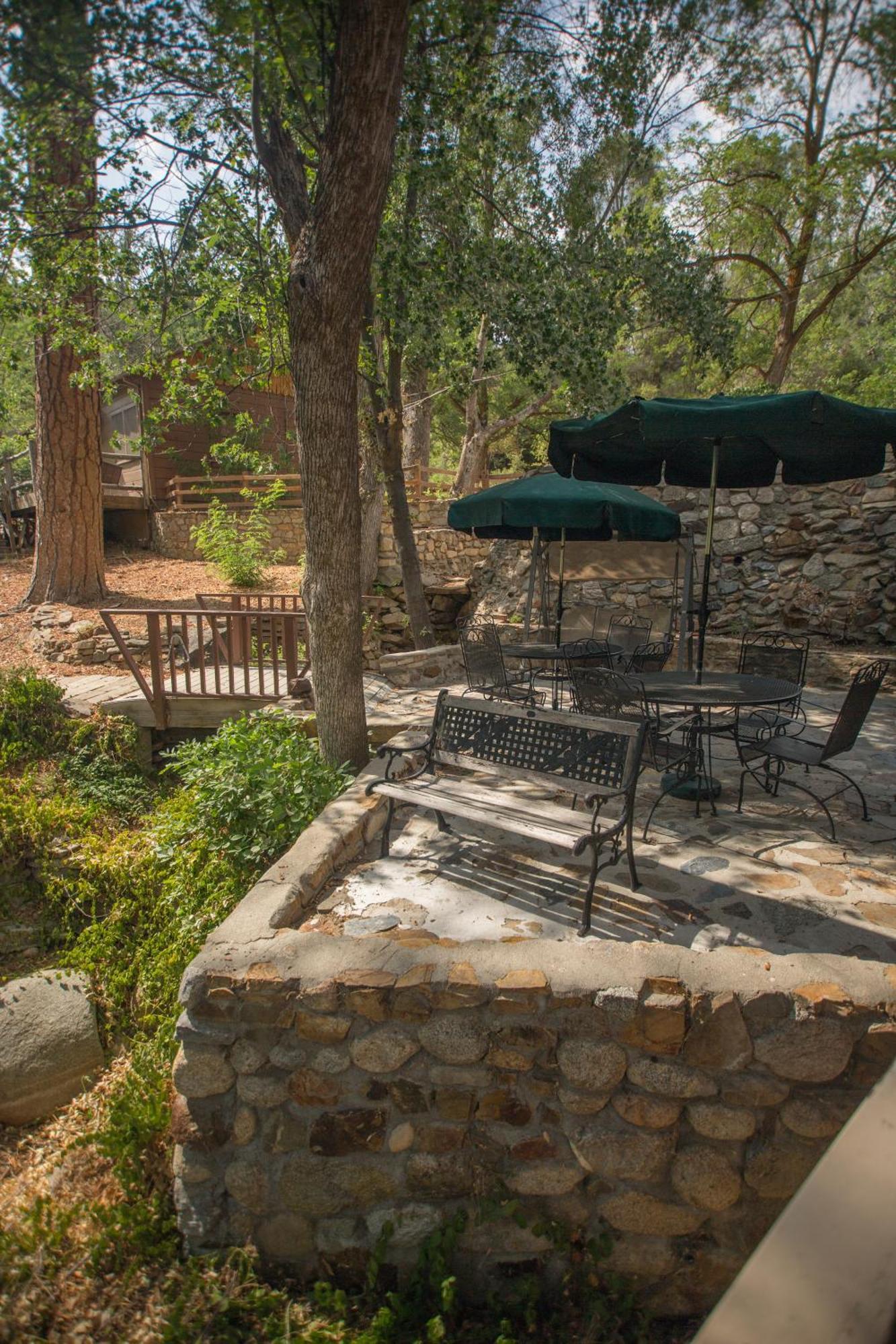 Quiet Mind Lodge, Spa & Retreat Sequoias كيرنفيل المظهر الخارجي الصورة